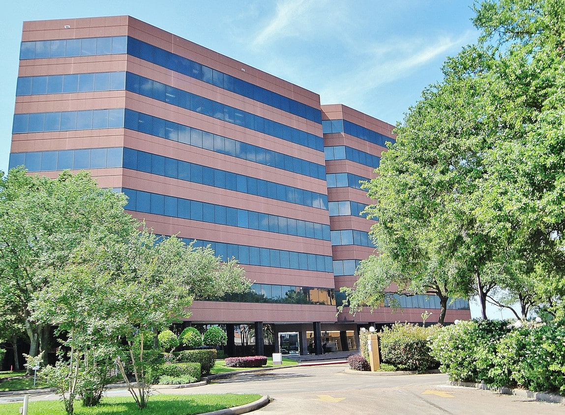 6671 SW Freeway Houston TX Exterior